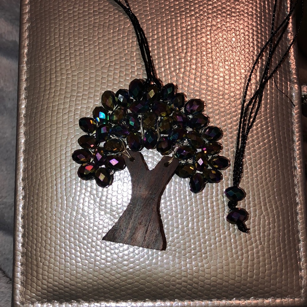 Necklace beads